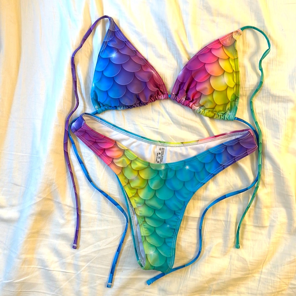 Mermaid String Bikini - Size Large, but fits more like a Medium. NWOT.